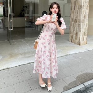 粉色法式泡泡袖连衣裙女夏季2024新款小清新超仙显瘦中长款仙女裙图片