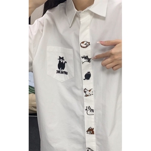 日系复古可爱趣味猫咪刺绣短袖衬衫男女潮牌学院风BF情侣学生衬衣图片
