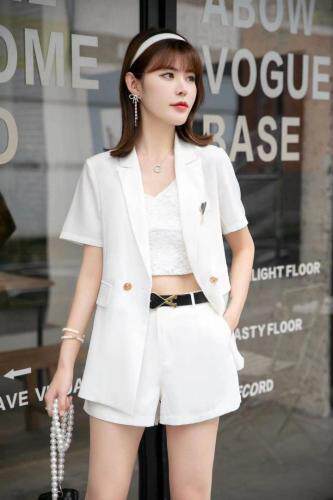 夏季两件套短裤，高端大气上档次,4个码现货，女装，依柏璐