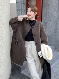 棕色轻熟风圆领双面羊绒大衣女2025冬新款复古宽松中长款毛呢外套图片