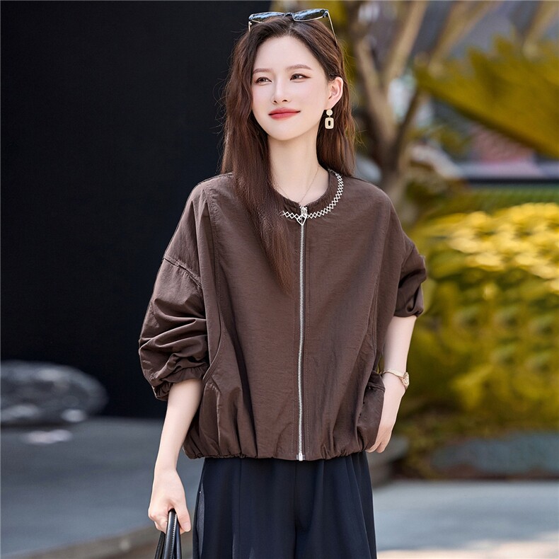 撞色刺绣圆领短外套女2025秋季新款小个子休闲百搭超好看夹克上衣,女装短外套,鑫鑫美