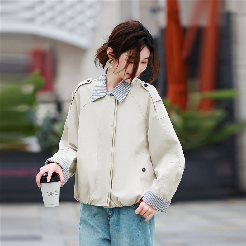 时尚条纹拼接假两件短外套女春季新款设计感减龄夹克风衣上衣,女装短外套,鑫源服饰