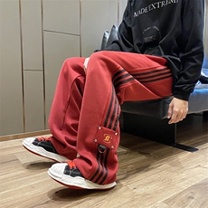 红色
