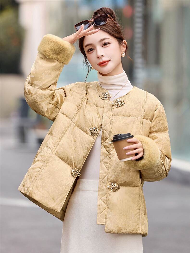 新中式羽绒服女冬季2025新款高级感气质减龄百搭毛绒拼接外套,女装羽绒服,浙宝029