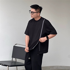 黑色