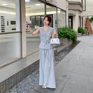 蓝色又酷又飒套装女夏新款韩版气质收腰V领上衣阔腿拖地裤两件套图片