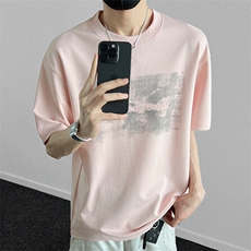 粉红色