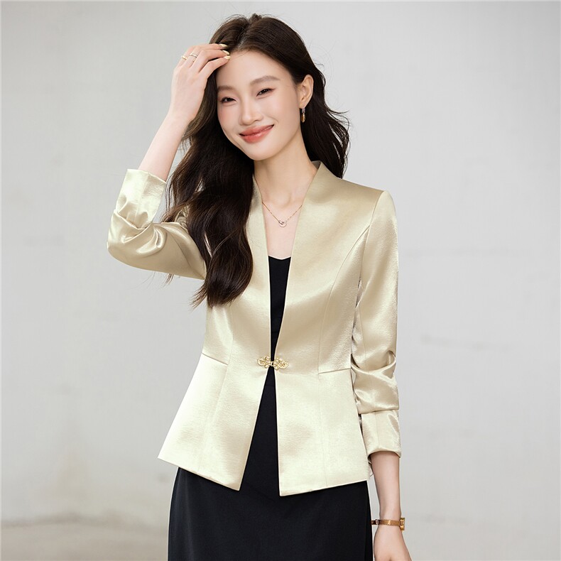 现货2025早秋新款醋酸缎面气质西装短款小外套女,女装短外套,苗苗