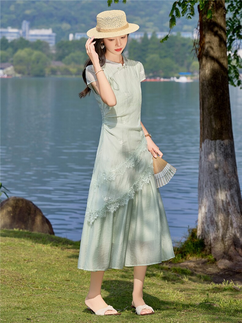 2026新中式改良旗袍连衣裙女夏季复古风立领刺绣假两件中长裙子,女装连衣裙,贝蕾酷儿