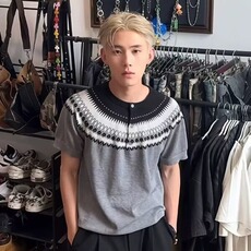 灰色