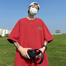 酒红色