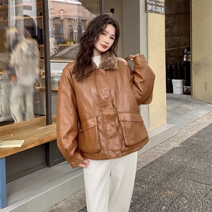 复古棕色羊羔毛领皮衣羽绒服女冬季韩系白鸭绒机车服外套图片