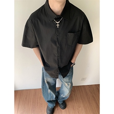 黑色