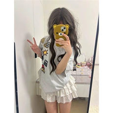 灰色