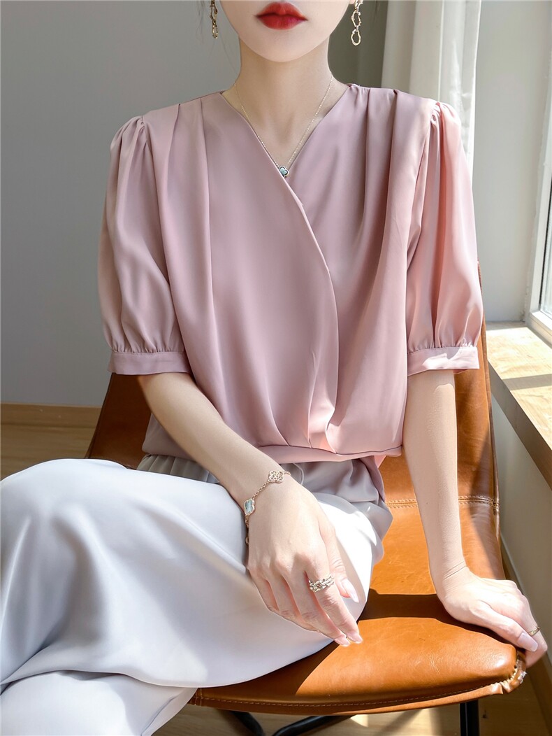 真丝缎面V领暗扣短袖时尚百搭，女装T恤，素语电商供货