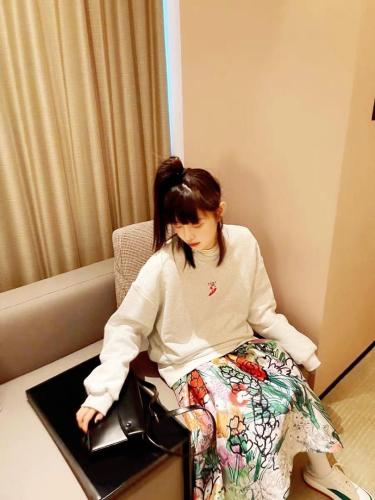 2021春款冲浪彩色卫衣,女装卫衣/绒衫,炫女孩