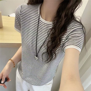 夏季百搭时尚冰丝面料针织短袖女圆领条纹宽松显瘦上衣2025新款韩图片
