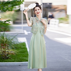 新中式吊带连衣裙女夏国风高级感2025新款刺绣吊带裙，女装连衣裙，韩然一族
