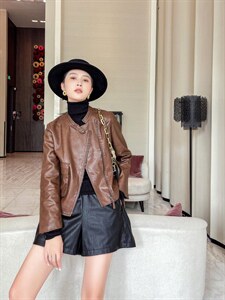 秋季新款优质皮衣，女装皮衣，芳姿菲