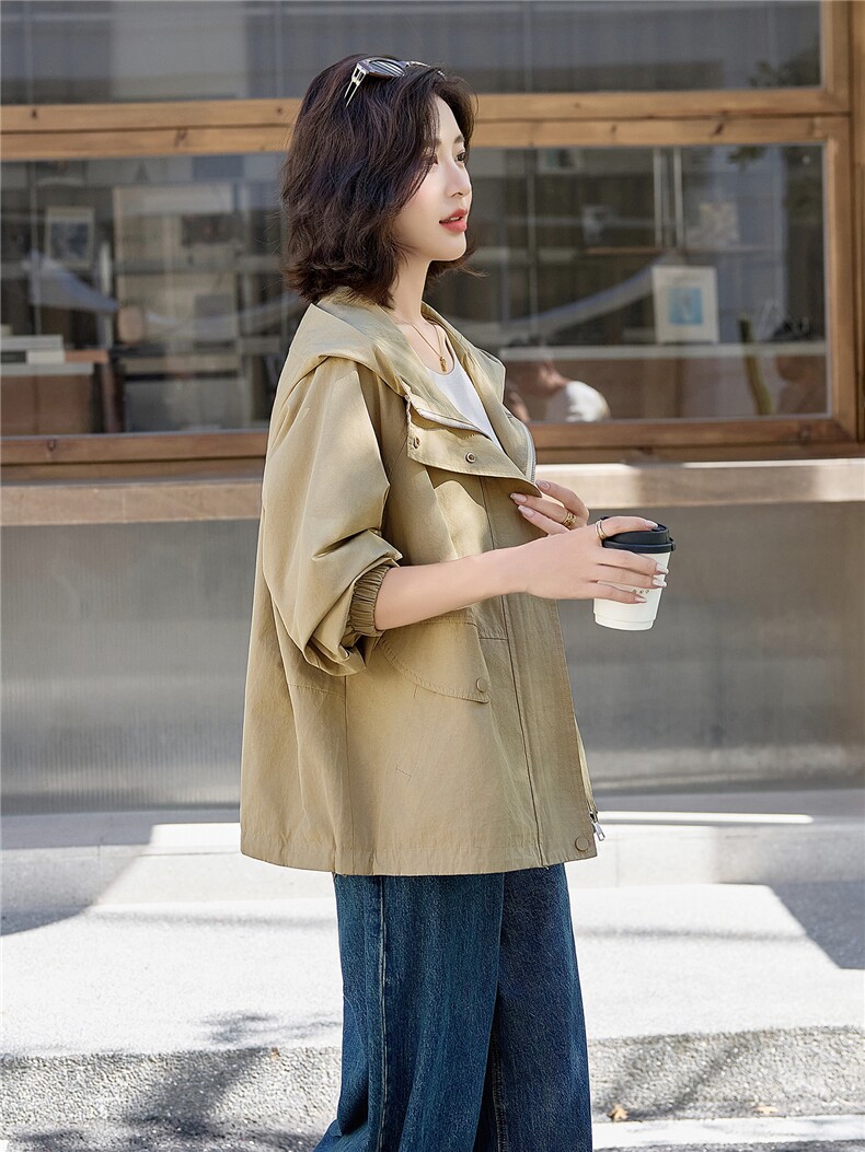 休闲连帽卡其色工装风衣外套女2025秋季新款宽松百搭减龄夹克上衣,女装短外套,依万里