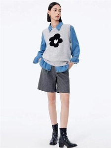 2025年秋季常规无扣通勤小花马甲时尚百搭，女装马甲，伊绒腾羊绒