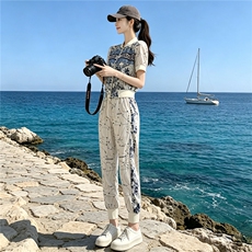 杏色套装