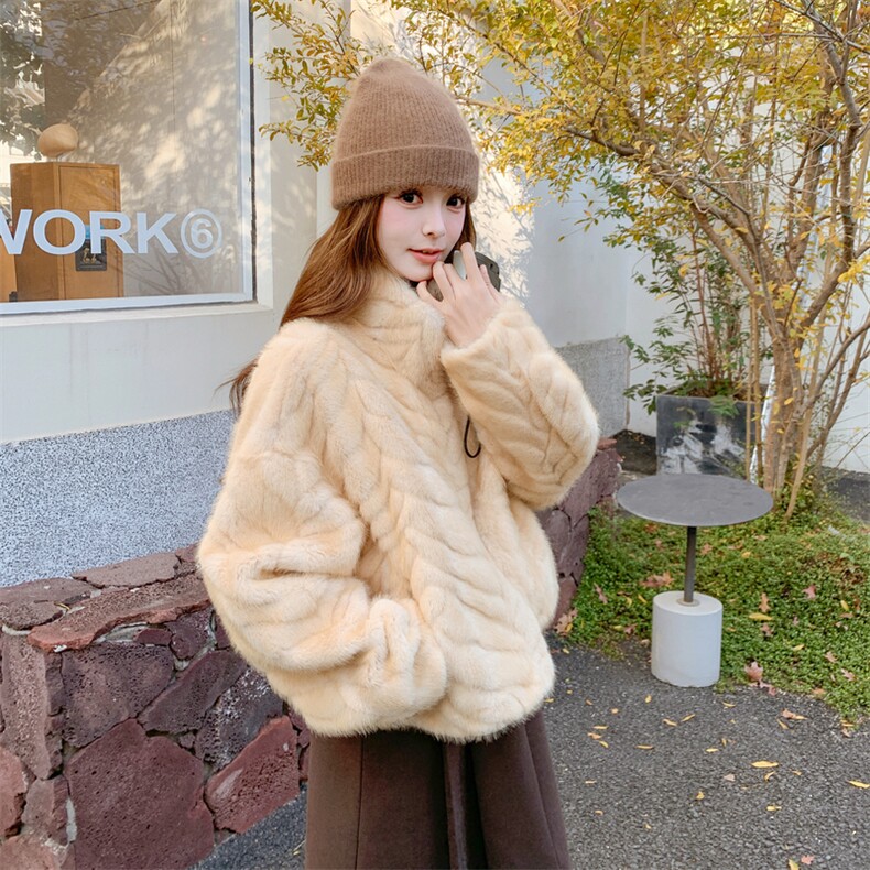 现货金叶貂绒皮毛一体RF058-D6586-P185-K268,女装短外套,2C058