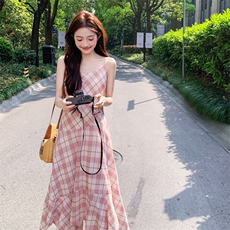 【现货】夏季新款不规则拼接红格吊带连衣裙2C158-8676-P115-K168，女装连衣裙，2C158