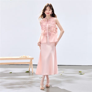 夏季新款现货！2026新中式薄款温柔风重工刺绣马甲+吊带长裙套装图片