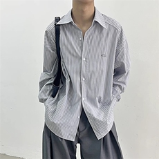 灰色