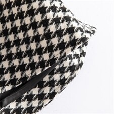 2024秋冬季收腰显瘦格子千鸟格毛呢斗篷宽松舒适版型时尚风衣，女装毛呢外套，雅静靓衣