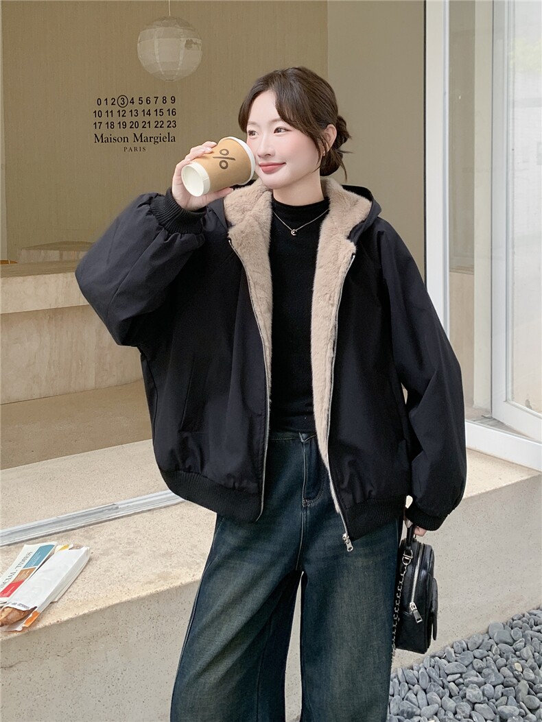 韩系工装风连帽派克服羊羔毛绒外套女冬2025新款保暖加厚加绒外套,女装短外套,艾米莉亚