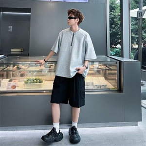 黑色半拉链垫肩短袖男款夏季铆钉正肩t恤痞帅高级感美式五分半袖图片