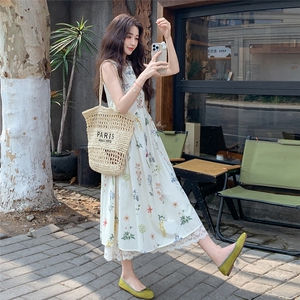 蕾丝花边碎花无袖背心连衣裙女夏2025新款显瘦绝美爆款超好看长裙图片