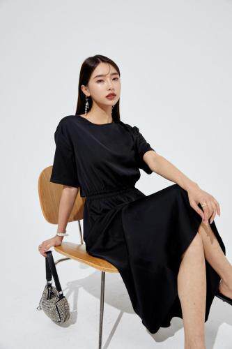 现货夏装后腰镂空设计连衣裙，女装连衣裙，M&VC