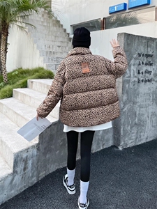 羽绒服：90％绒图片