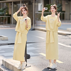 条纹披肩卫衣裙子套装女春季2026新款设计感洋气显瘦半身裙两件套，女装套装/套裙，浙宝029