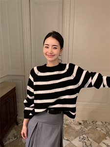 新款女圆领条纹插肩加厚针织衫宽松百搭外穿毛衣图片