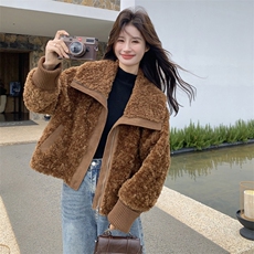 新款主推皮毛一体外套2656-P205-K308，女装短外套，2C129