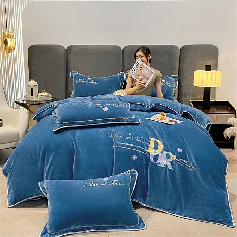 保暖简爱绣花牛奶绒四件套，床单，一起卖家纺