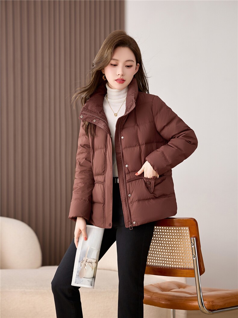 冬季新款2025年时尚气质优雅大方90%白鸭绒立领羽绒服妈妈装,女装羽绒服,魅影