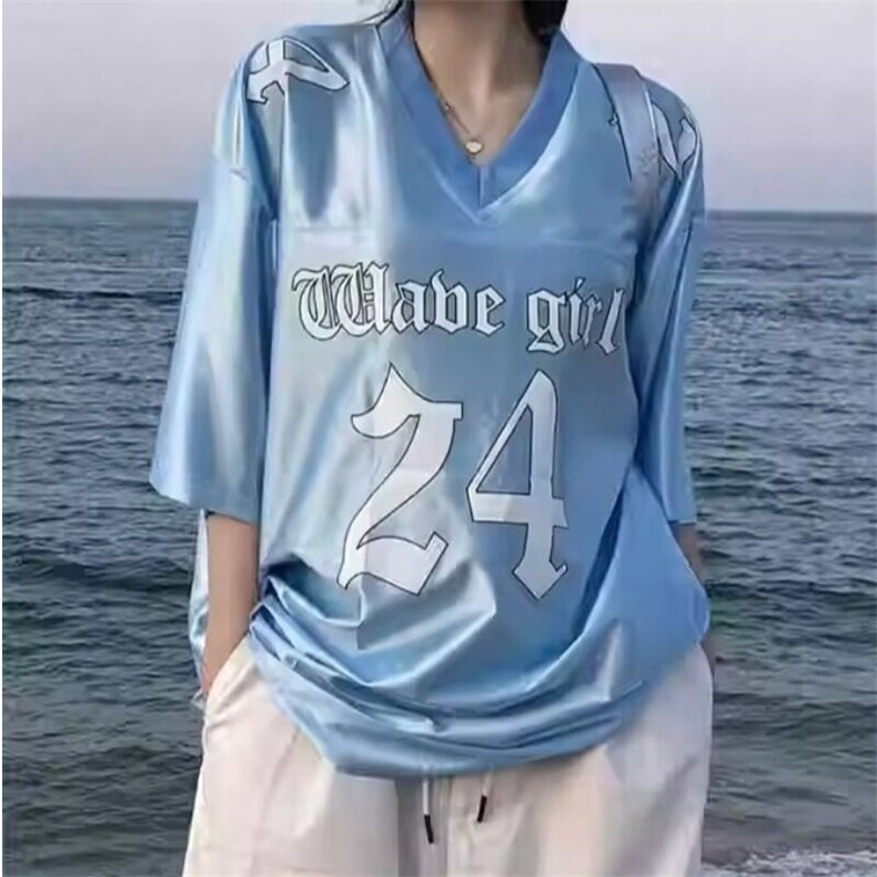 2025新款夏季小众复古V领运动休闲拼接同款男友球衣T恤短袖图片