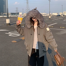 灰色