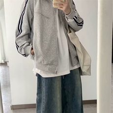 灰色