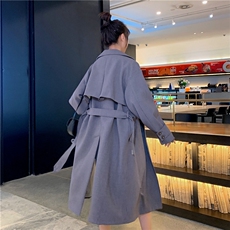 2021年春秋X136P145K218蓝色风衣女中长款，女装风衣，浙宝088