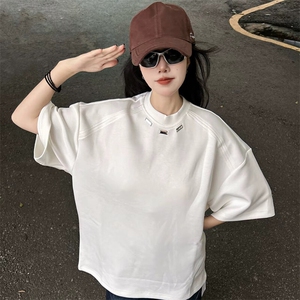 抖音得物品质二开240克宽松纯棉美式高街痞帅潮牌金属装饰短袖T恤图片