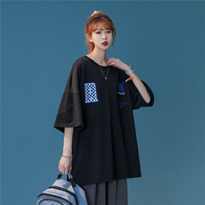 黑色