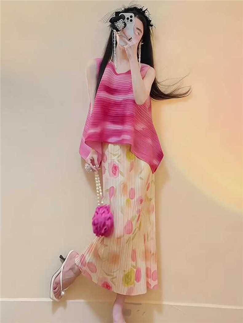 三宅风套装褶皱轻熟小众不撞款套装独特漂亮夏装两件套，女装套装/套裙，灵动羽绒服工厂