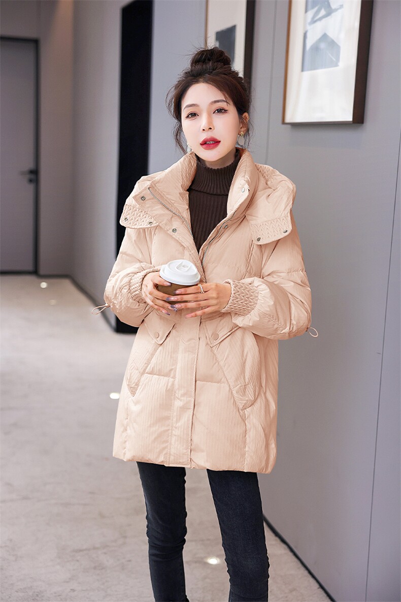 短羽绒服冬季女2024年新款泡芙感连帽时尚宽松显瘦白鸭绒面包服,女装羽绒服,时尚俏佳人