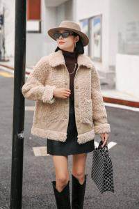 现货皮毛一体，女装，斯瑞威